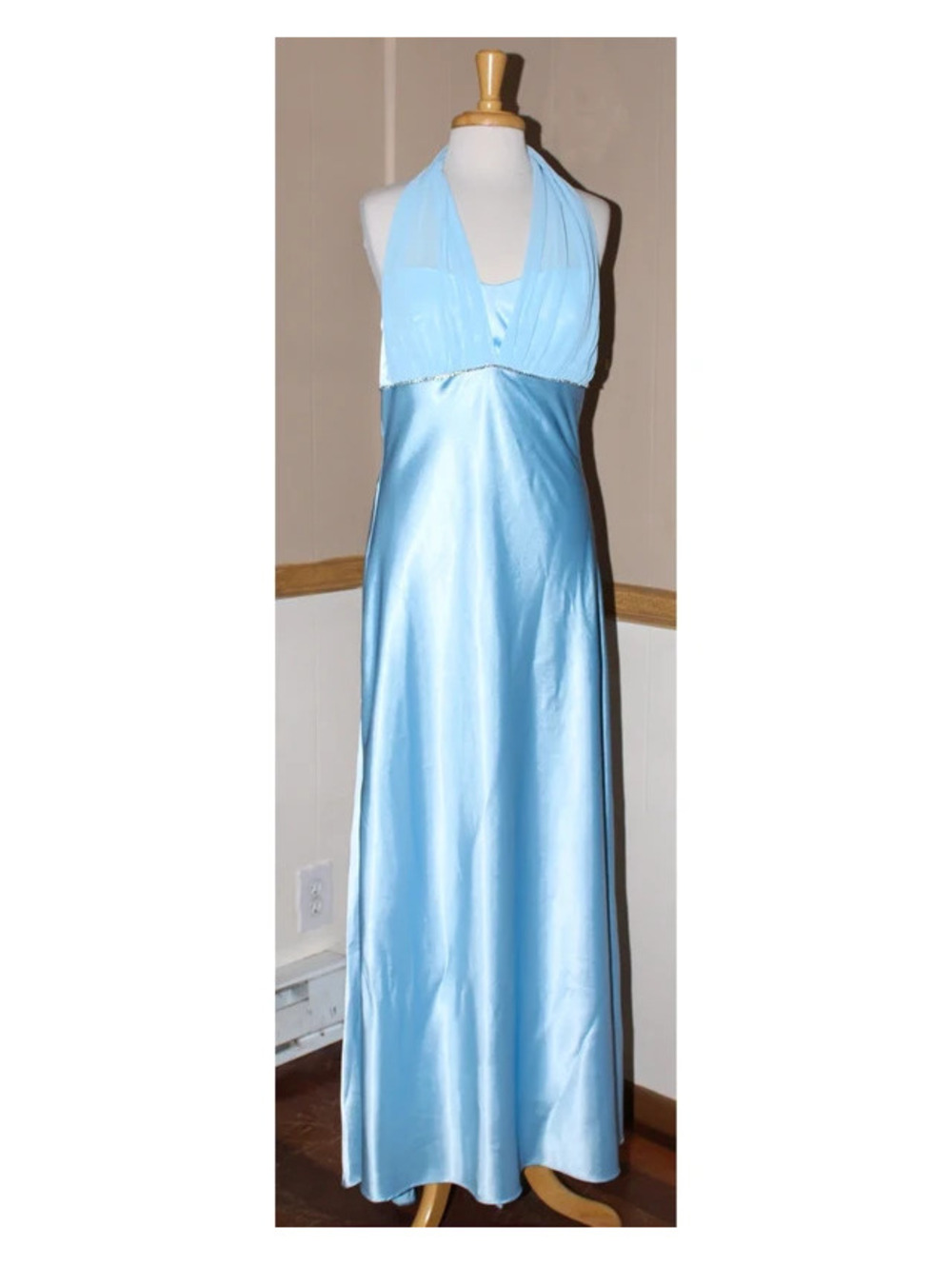 Juliet 2095 Satin and Chiffon Halter Style Evening Gown-Size XL-Light Blue-NWT